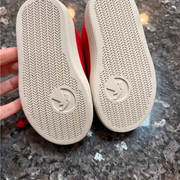 Billy adaptive Red High-Top Toddler Sneakers - Picture 5 of 7